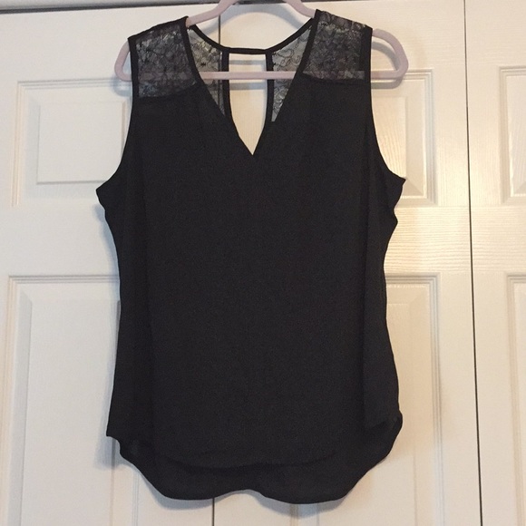 Banana Republic Tops - Banana Republic black with lace top, size XL